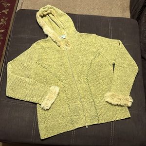 AVELIN Hooded Zip Sweater